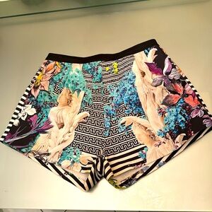 CLOVER CANYON beautiful black & white striped printed shorts - like new - Size L